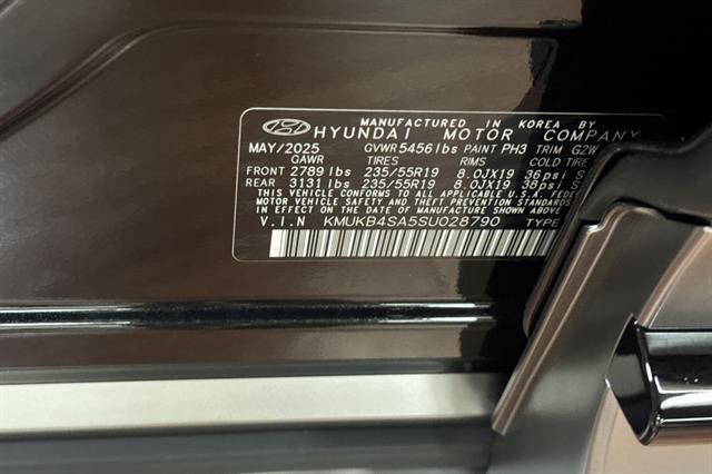2025 Genesis GV60 Standard