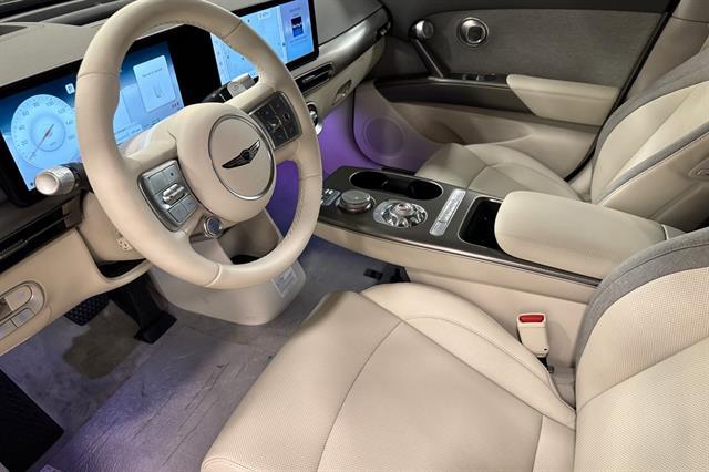 2025 Genesis GV60 Standard
