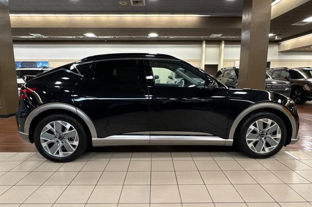 2025 Genesis GV60 Standard