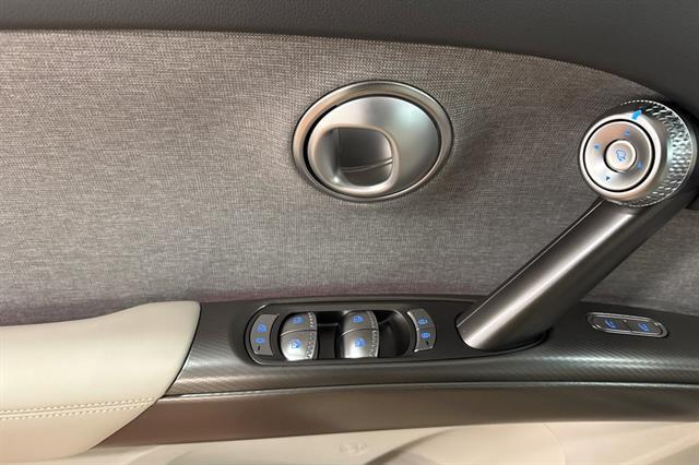2025 Genesis GV60 Standard