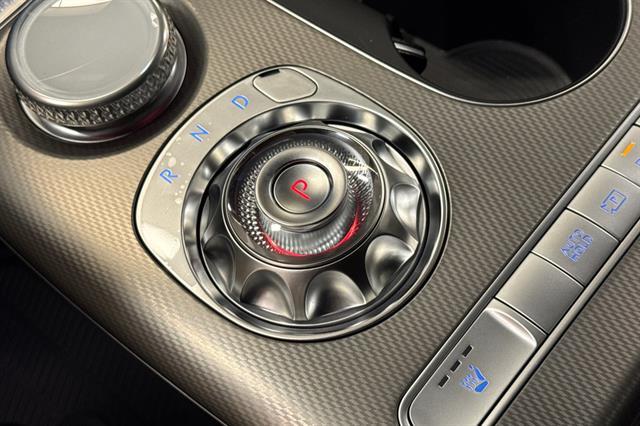 2025 Genesis GV60 Standard