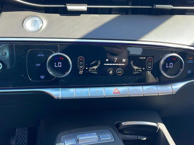 2025 Genesis GV70 Corona CA