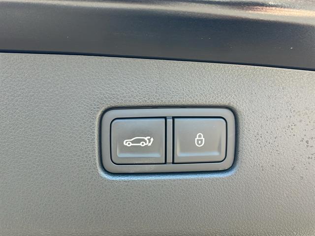 2025 Genesis GV70 Corona CA