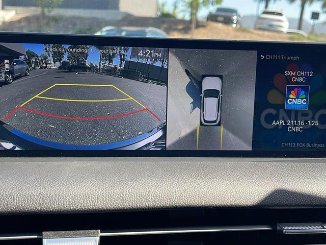 2025 Genesis GV70 Corona CA