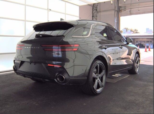 2025 Genesis GV70 2.5T