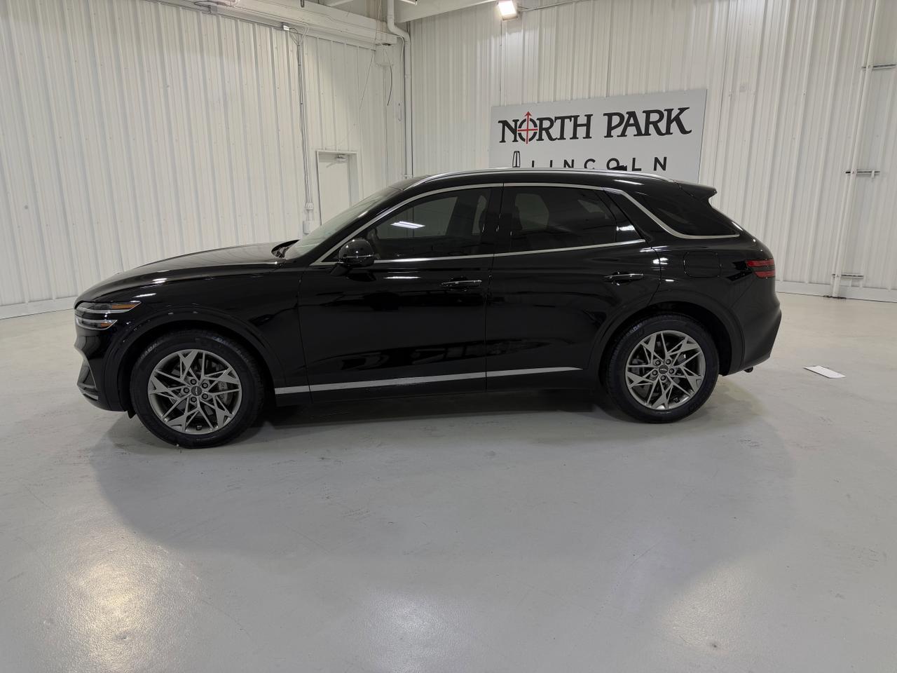 2025 Genesis GV70 2.5T