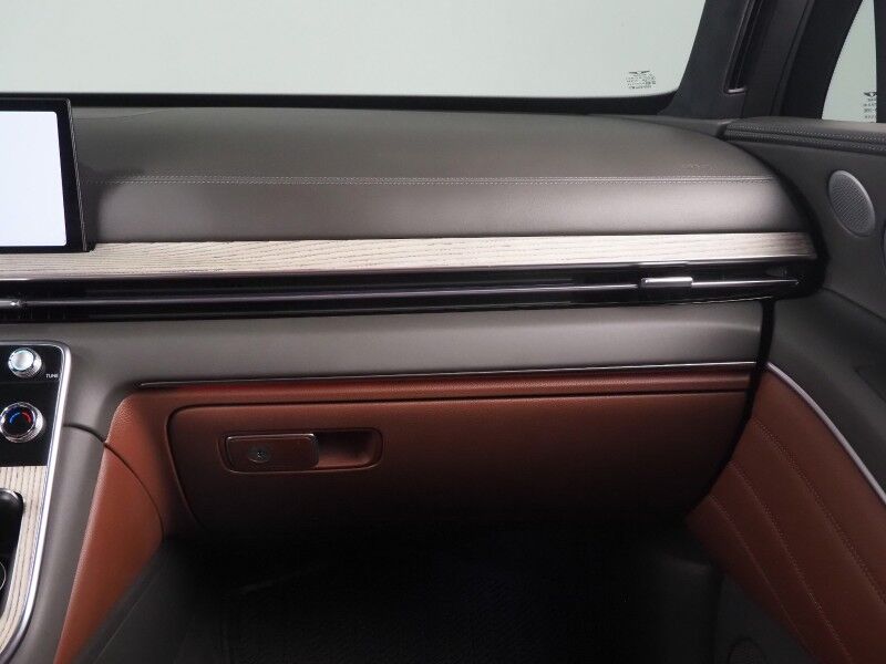 2025 Genesis GV80 3.5T Prestige AWD *HEADS-UP DISPLAY, NAVIGATION, ADAPTIVE CRUISE, SAFETY ALERTS, 27 INCH OLED DISPLAY, 360 CAMERAS, PANO MOONROOF, NAPPA LEATHER, CLIMATE MASSAGE SEATS, BANG & OLUFSEN, WIRELESS CHARGING Round Rock TX