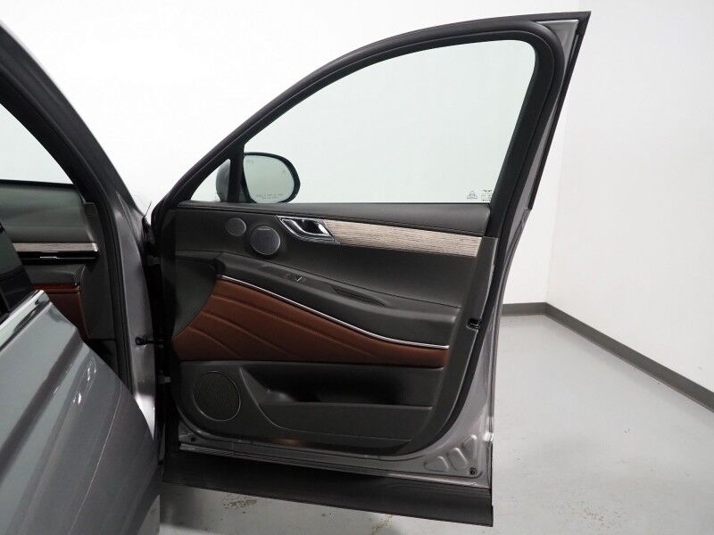 2025 Genesis GV80 3.5T Prestige AWD *HEADS-UP DISPLAY, NAVIGATION, ADAPTIVE CRUISE, SAFETY ALERTS, 27 INCH OLED DISPLAY, 360 CAMERAS, PANO MOONROOF, NAPPA LEATHER, CLIMATE MASSAGE SEATS, BANG & OLUFSEN, WIRELESS CHARGING Round Rock TX