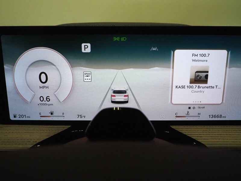 2025 Genesis GV80 3.5T Prestige AWD *HEADS-UP DISPLAY, NAVIGATION, ADAPTIVE CRUISE, SAFETY ALERTS, 27 INCH OLED DISPLAY, 360 CAMERAS, PANO MOONROOF, NAPPA LEATHER, CLIMATE MASSAGE SEATS, BANG & OLUFSEN, WIRELESS CHARGING Round Rock TX