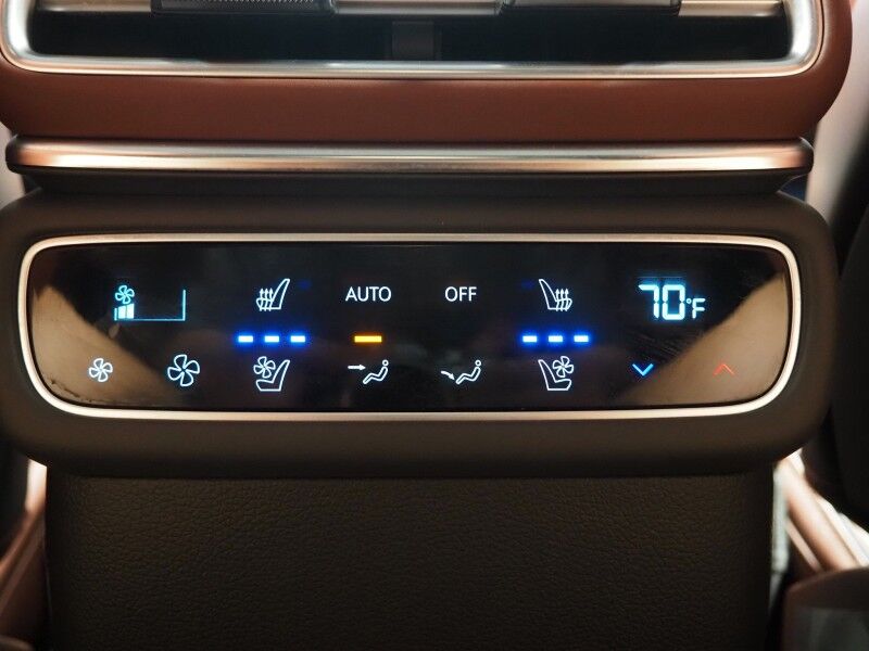 2025 Genesis GV80 3.5T Prestige AWD *HEADS-UP DISPLAY, NAVIGATION, ADAPTIVE CRUISE, SAFETY ALERTS, 27 INCH OLED DISPLAY, 360 CAMERAS, PANO MOONROOF, NAPPA LEATHER, CLIMATE MASSAGE SEATS, BANG & OLUFSEN, WIRELESS CHARGING Round Rock TX