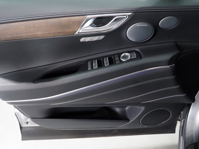 2025 Genesis GV80 3.5T Prestige AWD *HEADS-UP DISPLAY, NAVIGATION, ADAPTIVE CRUISE, SAFETY ALERTS, 27 INCH OLED DISPLAY, 360 CAMERAS, PANO MOONROOF, NAPPA LEATHER, CLIMATE MASSAGE SEATS, BANG & OLUFSEN, WIRELESS CHARGING Round Rock TX