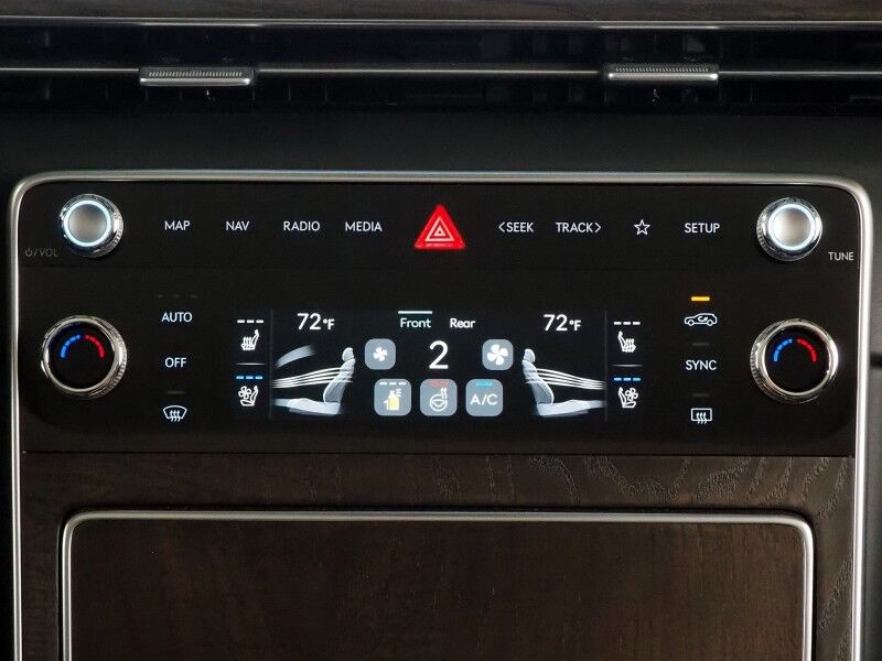 2025 Genesis GV80 3.5T Prestige AWD *HEADS-UP DISPLAY, NAVIGATION, ADAPTIVE CRUISE, SAFETY ALERTS, 27 INCH OLED DISPLAY, 360 CAMERAS, PANO MOONROOF, NAPPA LEATHER, CLIMATE MASSAGE SEATS, BANG & OLUFSEN, WIRELESS CHARGING Round Rock TX