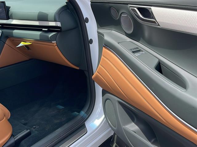 2025 Genesis GV80 3.5T Prestige AWD Corona CA