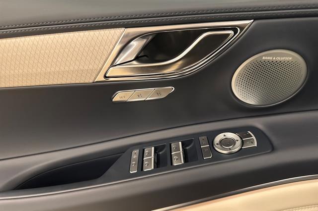 2025 Genesis GV80 Prestige