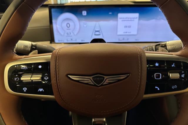 2025 Genesis GV80 Prestige