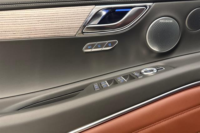2025 Genesis GV80 Prestige