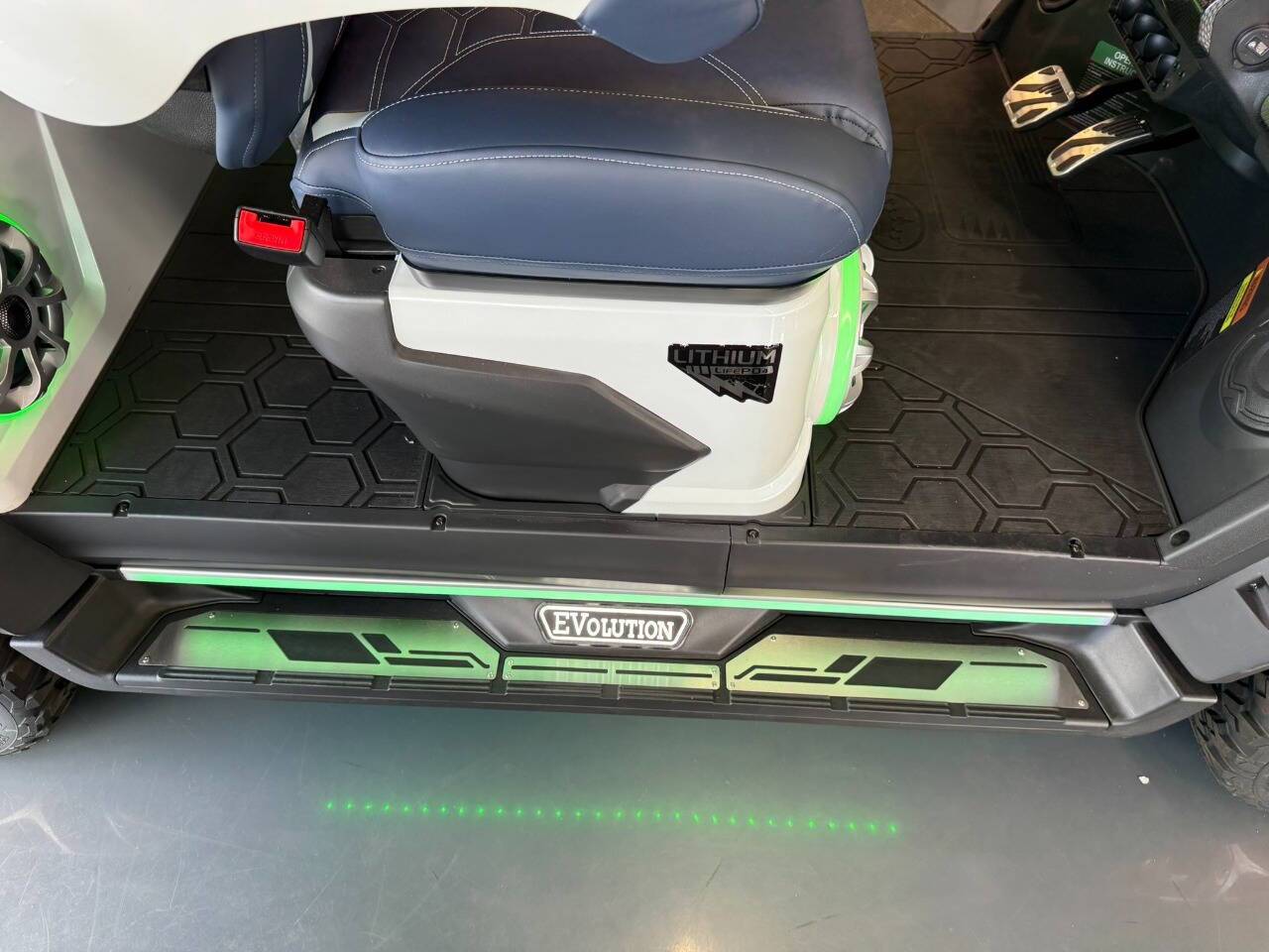 2025 HDK-EVOLUTION D-MAX XT4 Lake Orion MI