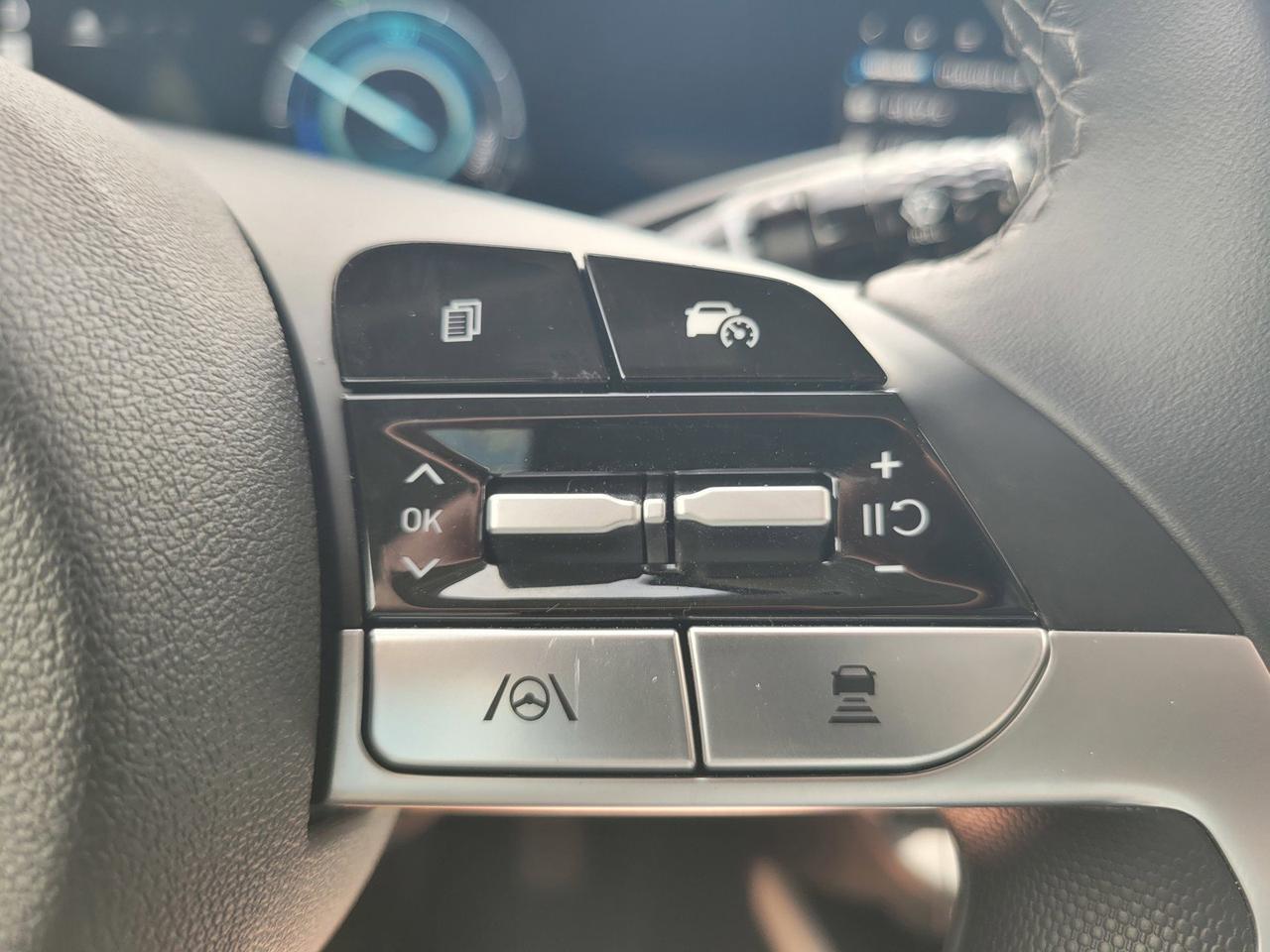 2025 HYUNDAI ELANTRA HYBRID LIMITED Roseville CA