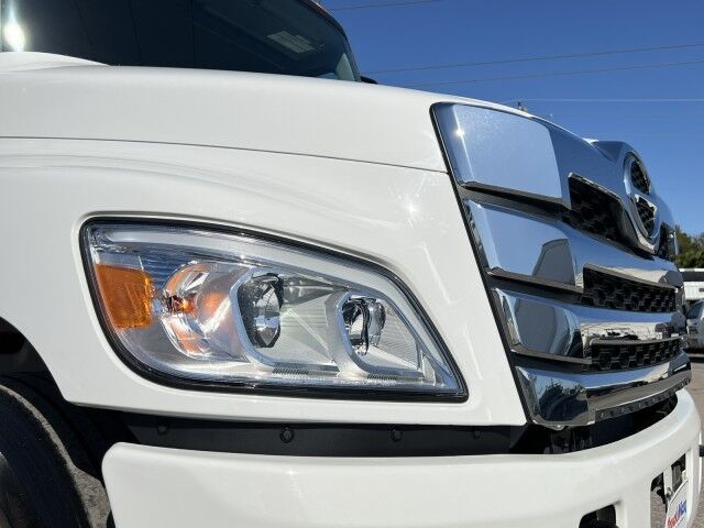 2025 Hino L6 22&apos; BABCO Aluminum Flatbed Truck with 4K Truck Mounted Fork Lift Miami FL