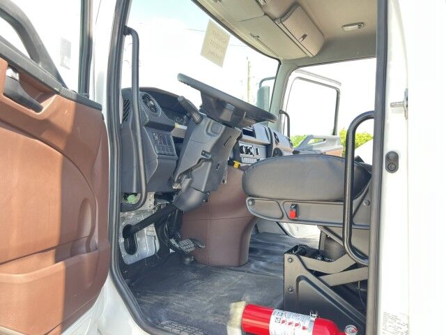 2025 Hino L6 26' Dry Box Truck with 2,200 lb Lift Gate Miami FL