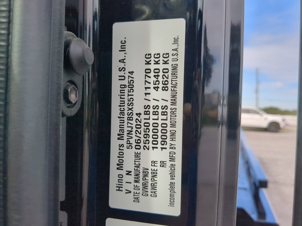 2025 Hino L6 Extended Cab with Chevron LCG Rollback Winder GA