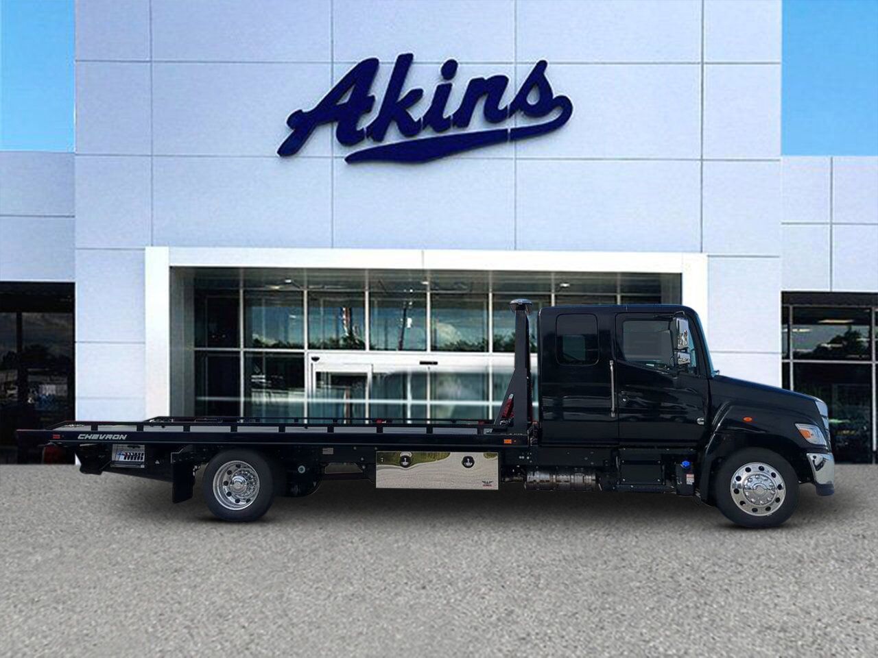 2025 Hino L6 Extended Cab with Chevron LCG Rollback