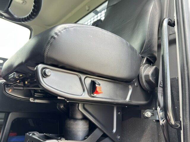 2025 Hino L7 20' BABCO Steel Flatbed Truck with Dur-A-Lift DLT2-60DP, 67' Wor Homestead FL