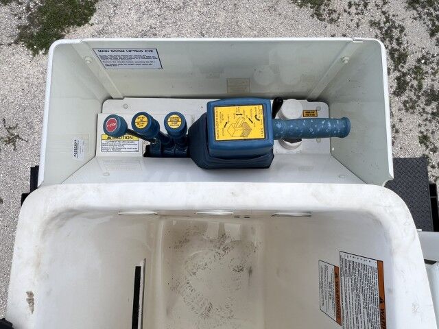 2025 Hino L7 20' BABCO Steel Flatbed Truck with Dur-A-Lift DLT2-60DP, 67' Wor Homestead FL