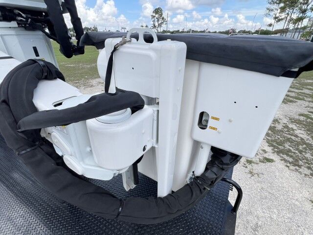 2025 Hino L7 20' BABCO Steel Flatbed Truck with Dur-A-Lift DLT2-60DP, 67' Wor Homestead FL