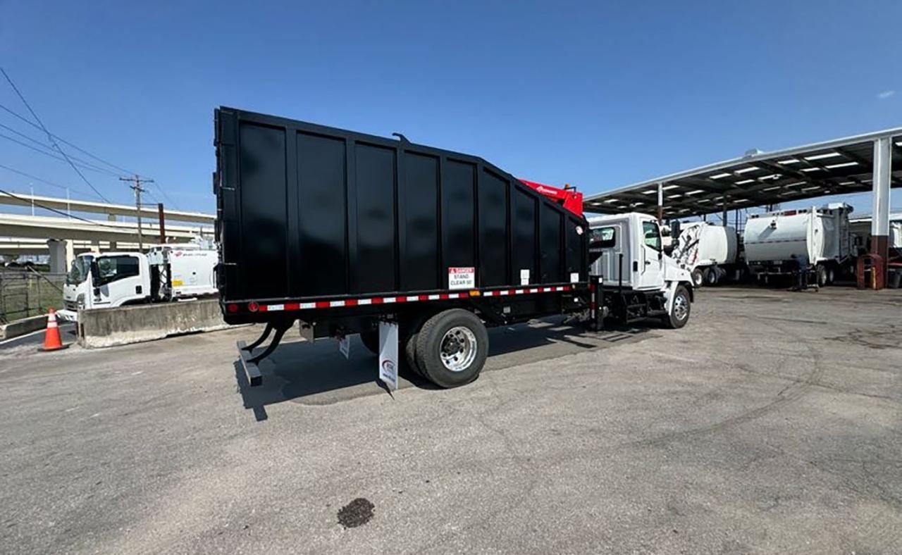 2025 Hino L7 28 Yard Pac Mac Grapple Truck Tampa FL
