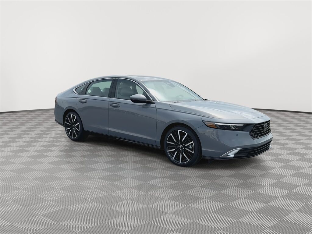 2025 Honda Accord Hybrid Touring photo 2