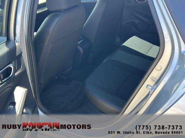 2025 Honda Civic Hatchback Sport photo 17
