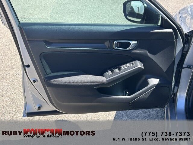 2025 Honda Civic Hatchback Sport photo 7