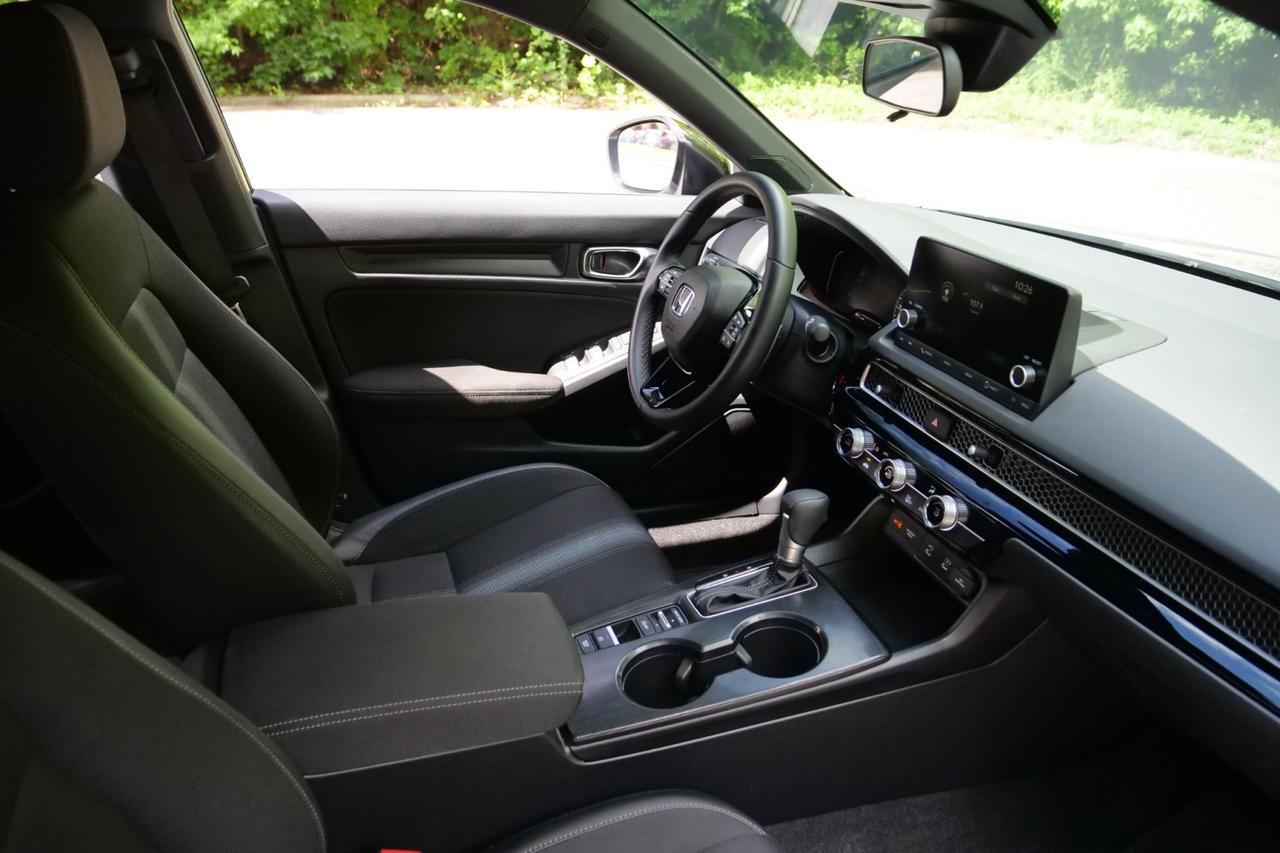 2025 Honda Civic Sedan Sport / Sensing Suite / CarPlay! Lincolnton NC