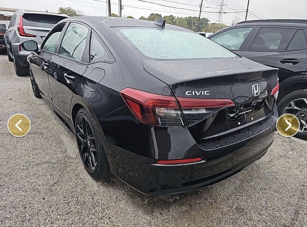 2025 Honda Civic Sport photo 2