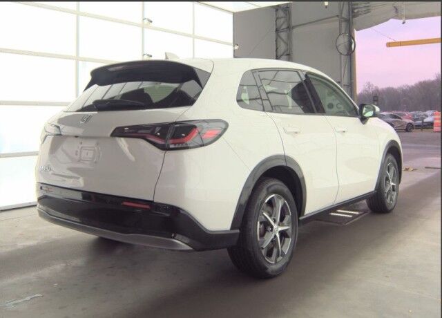 2025 Honda HR-V EX-L photo 2