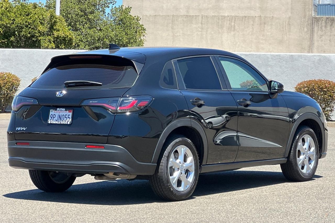 2025 Honda HR-V LX