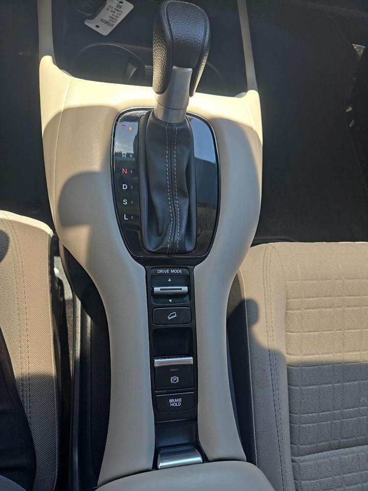 2025 Honda HR-V LX West Burlington IA