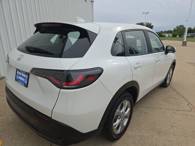 2025 Honda HR-V LX photo 6