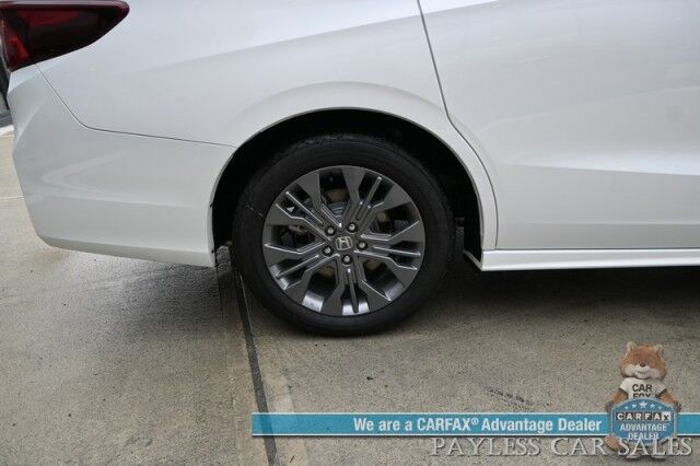 2025 Honda Odyssey Touring / Auto Start / Power & Heated Leather Seats / NAV / Sunroof / Adaptive Cruise Control / Lane Departure & Blind Spot Alert / Apple CarPlay & Android Auto / Back Up Camera / 3rd Row / Seats 8 / 1-Owner Anchorage AK