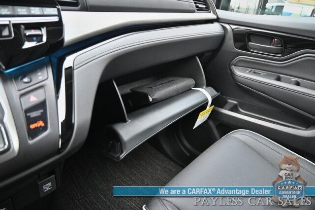 2025 Honda Odyssey Touring / Auto Start / Power & Heated Leather Seats / NAV / Sunroof / Adaptive Cruise Control / Lane Departure & Blind Spot Alert / Apple CarPlay & Android Auto / Back Up Camera / 3rd Row / Seats 8 / 1-Owner Anchorage AK