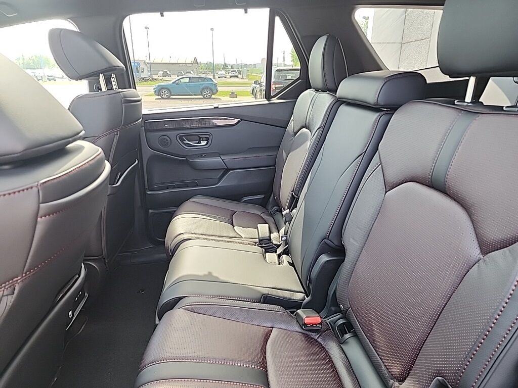2025 Honda Pilot Black Edition Duluth MN