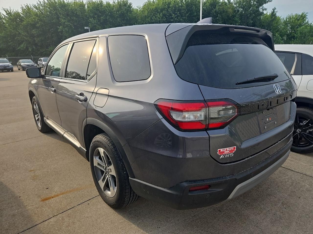 2025 Honda Pilot EX-L West Burlington IA