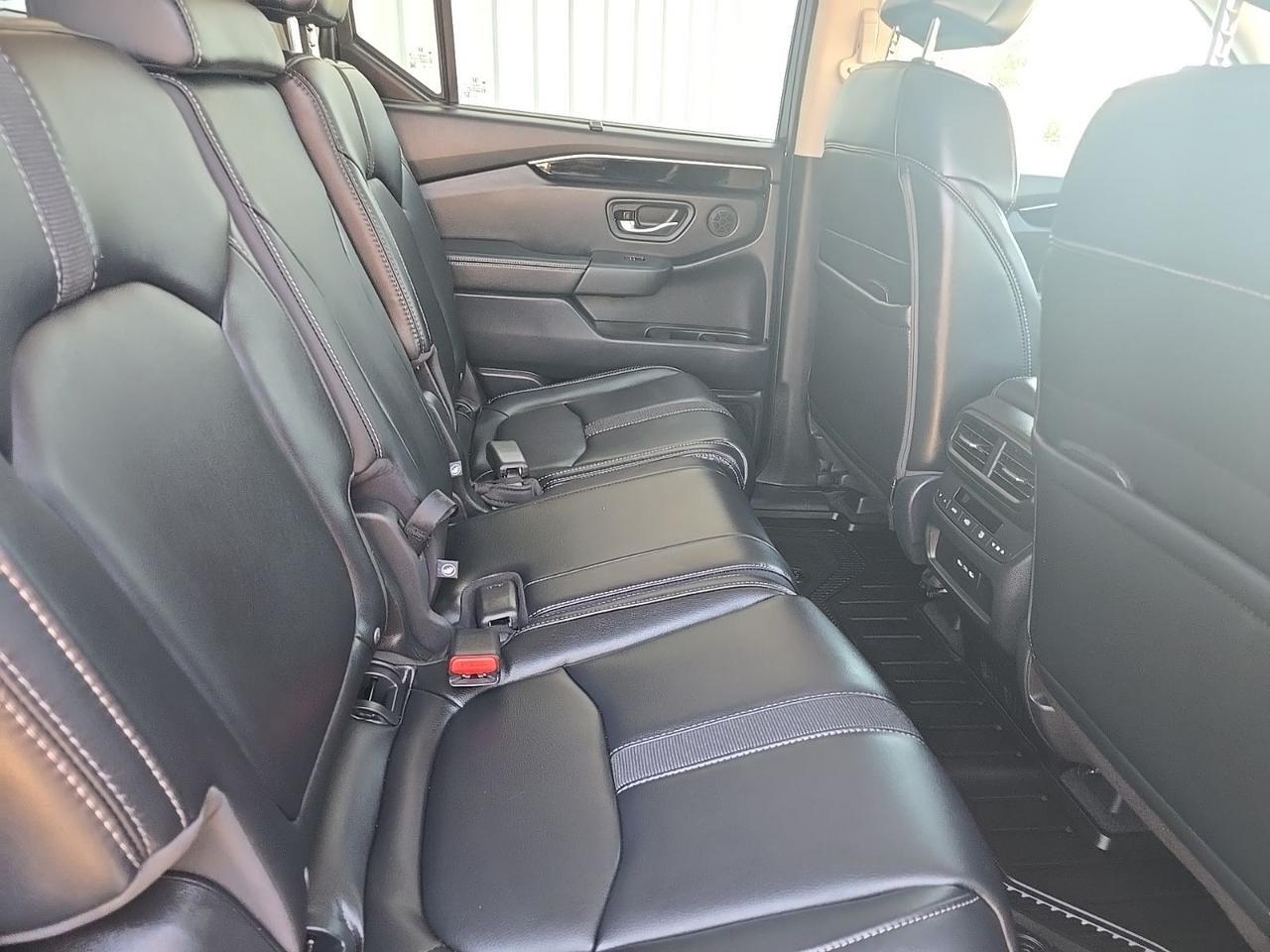 2025 Honda Pilot EX-L West Burlington IA