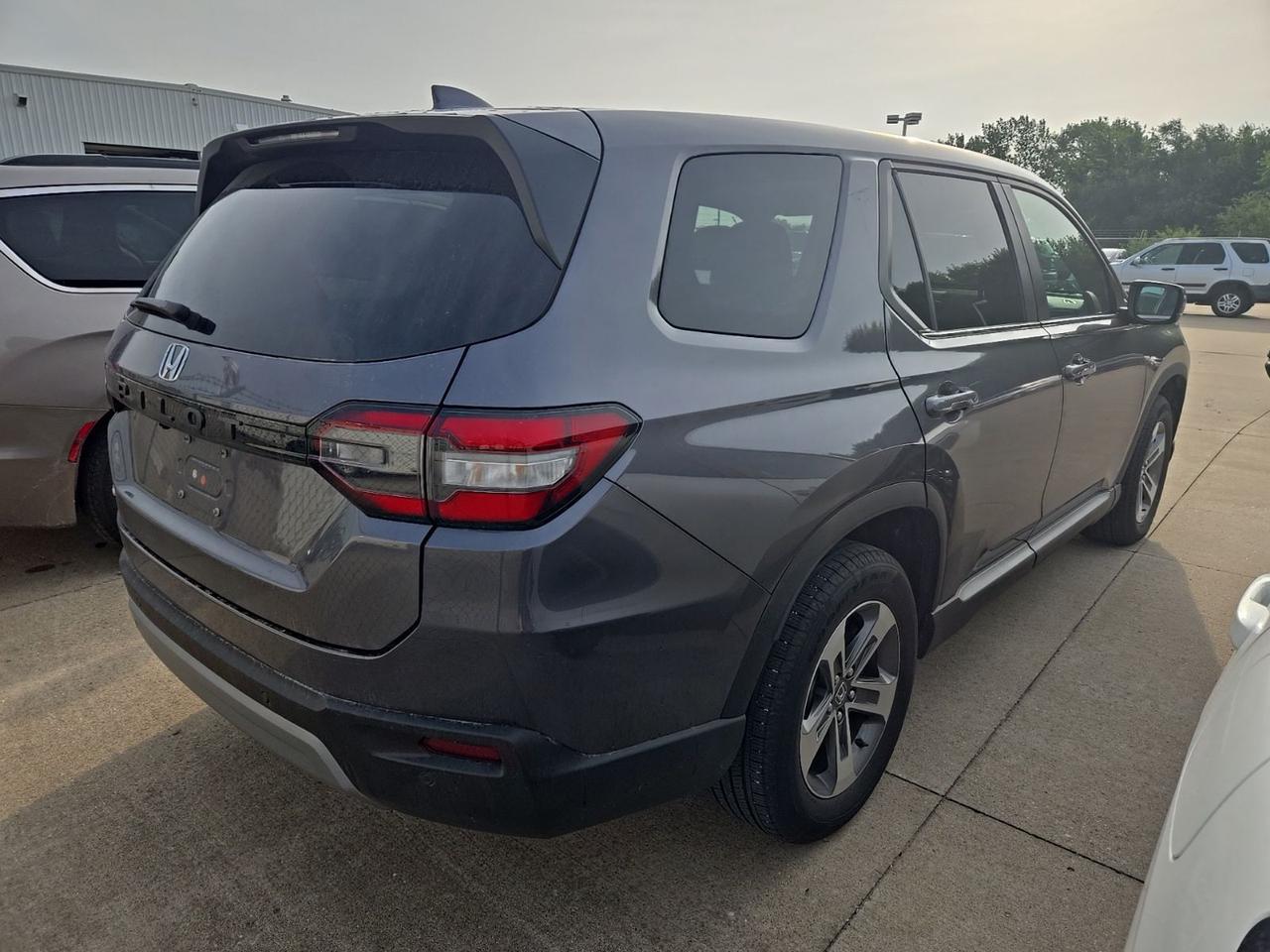 2025 Honda Pilot EX-L West Burlington IA