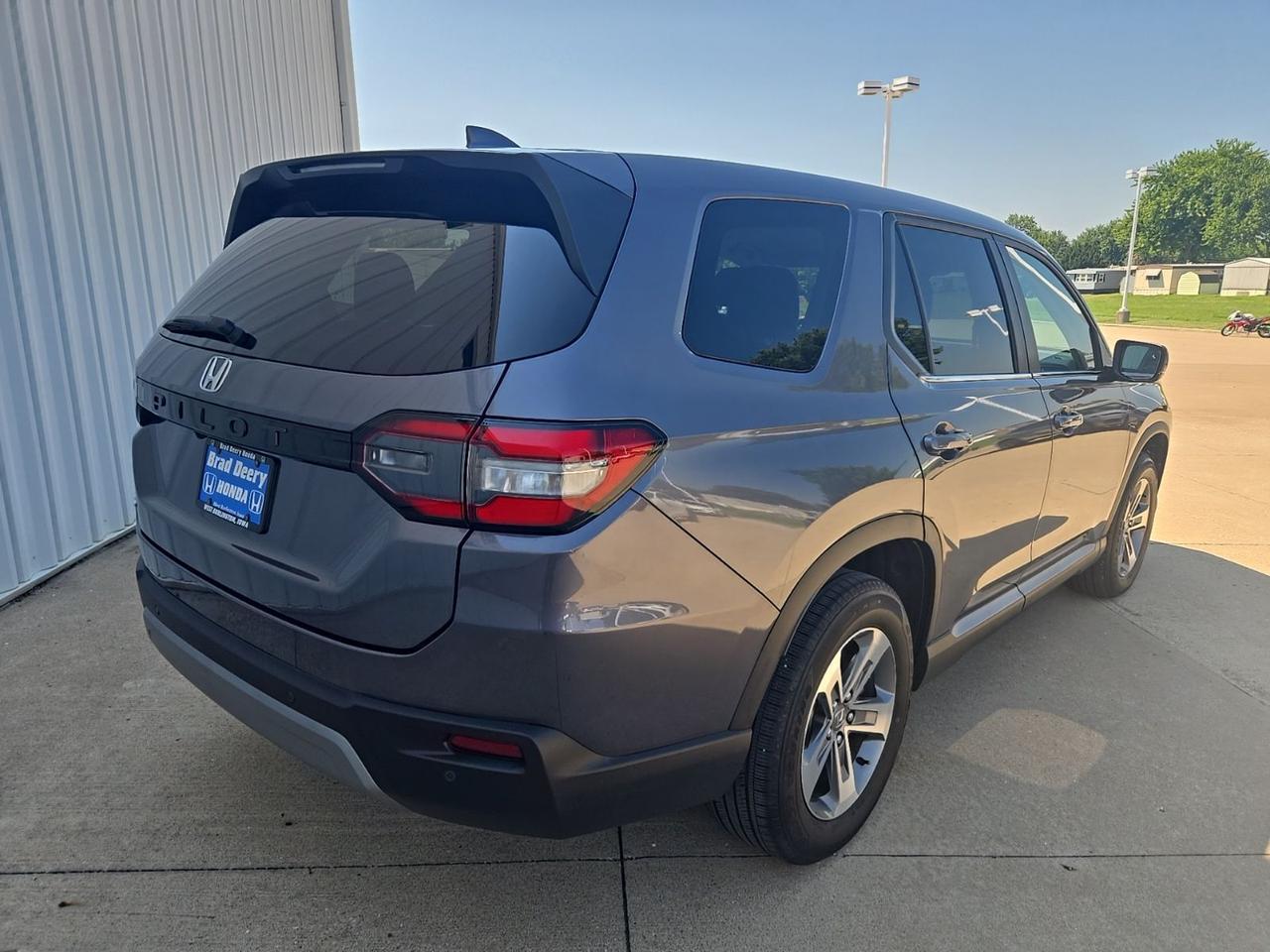 2025 Honda Pilot EX-L West Burlington IA