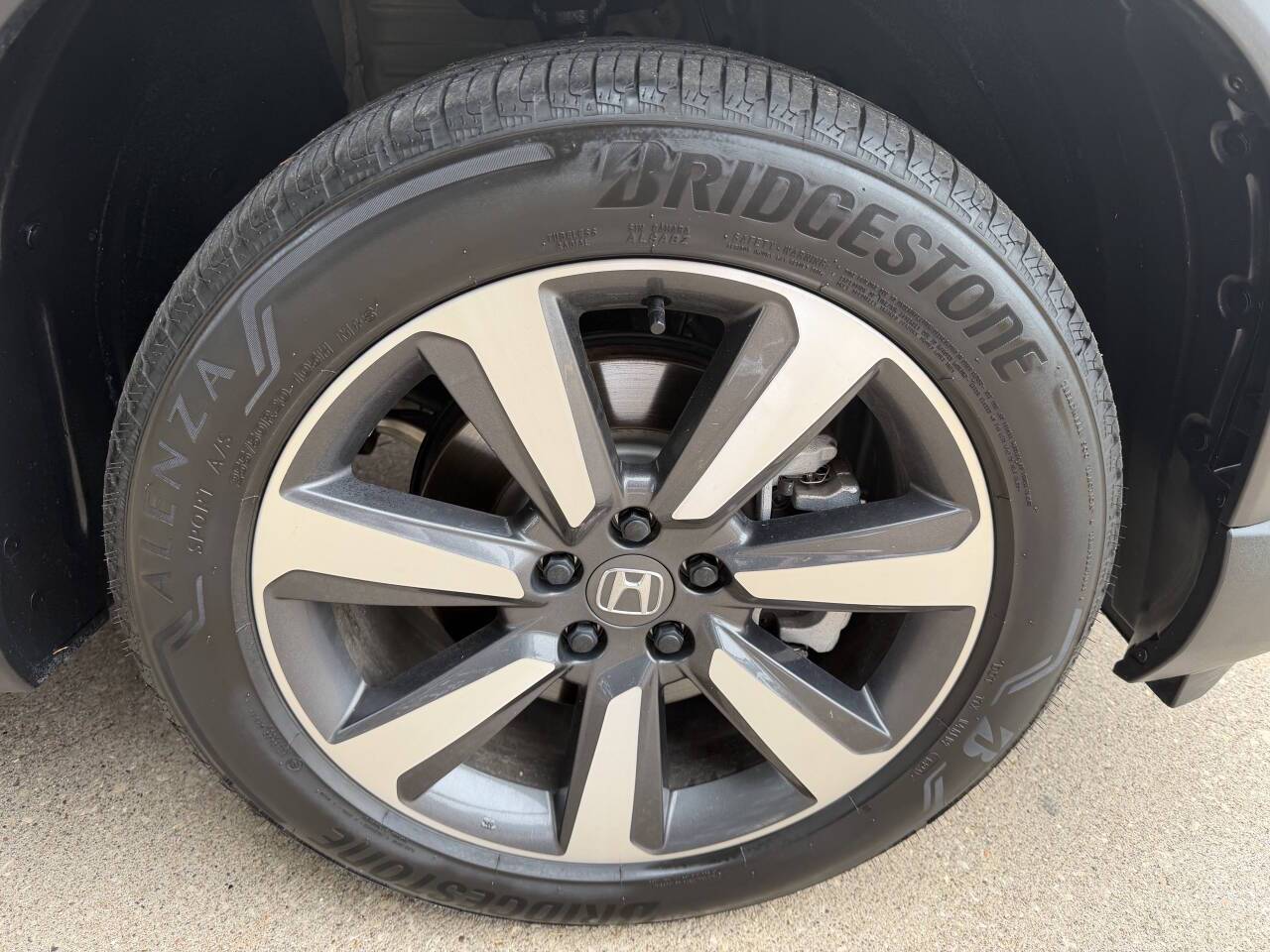 2025 Honda Pilot Touring AWD 4dr SUV Eldridge IA