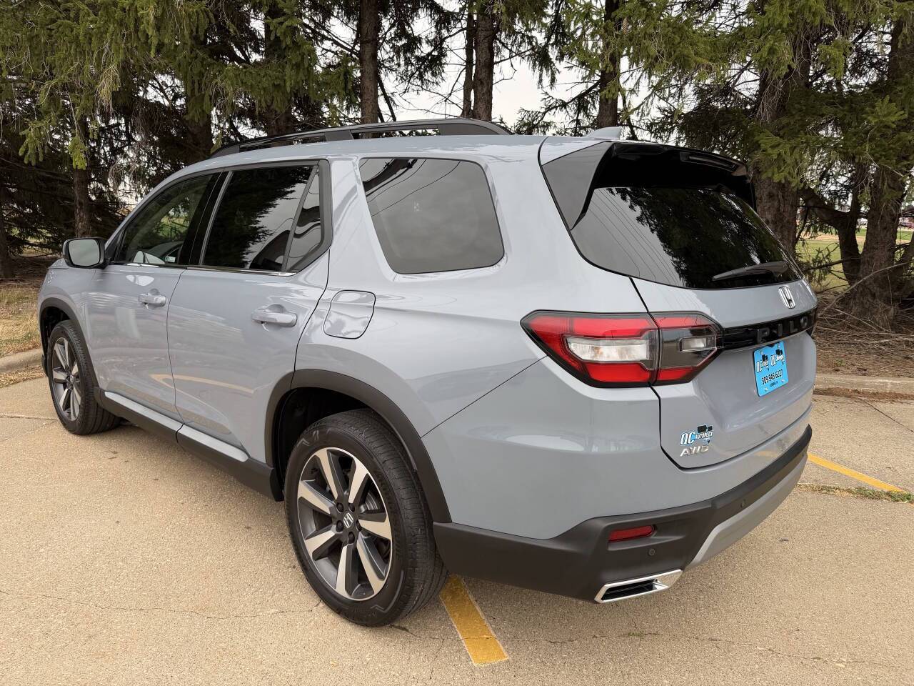 2025 Honda Pilot Touring AWD 4dr SUV Eldridge IA