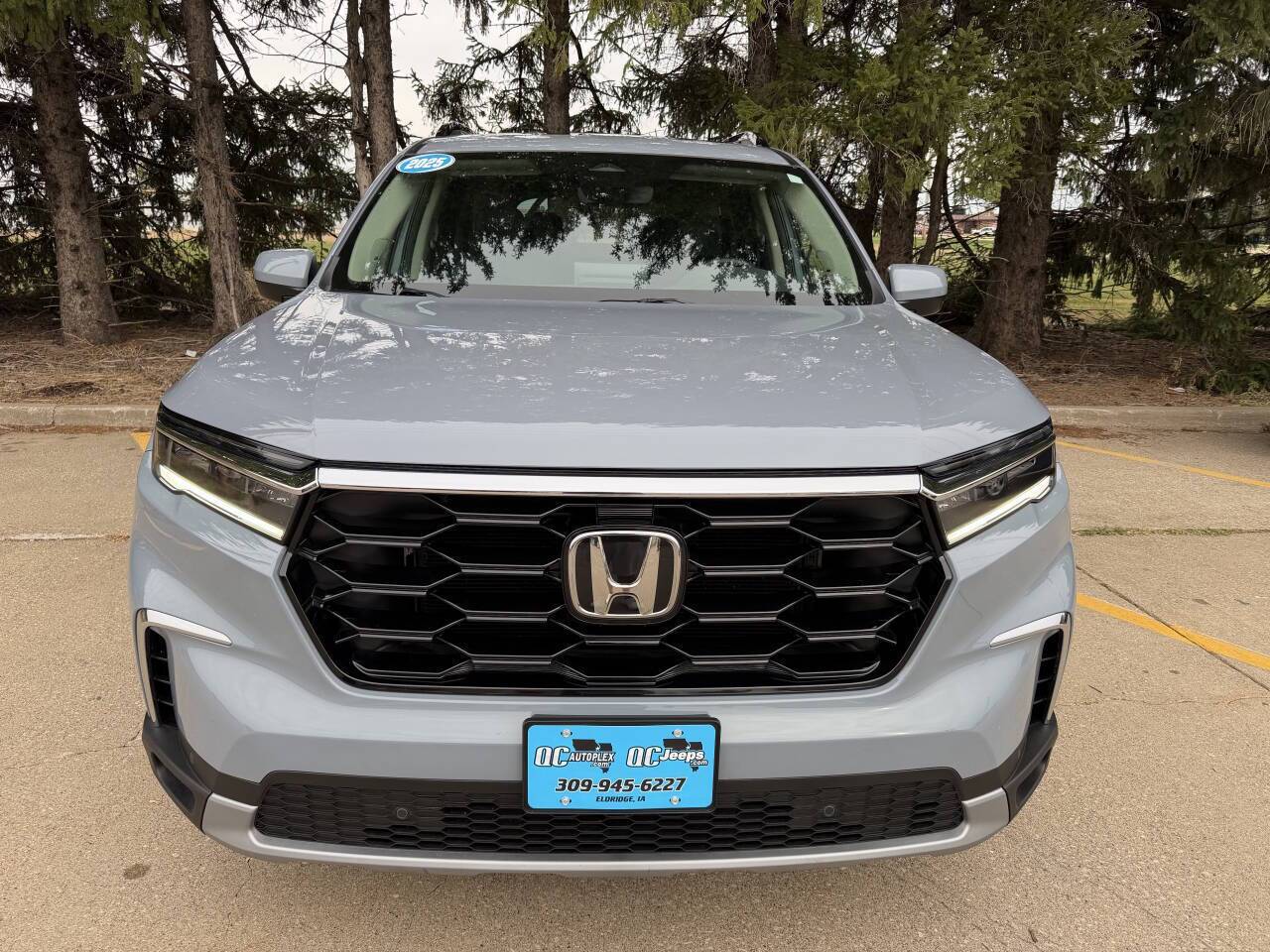 2025 Honda Pilot Touring AWD 4dr SUV Eldridge IA