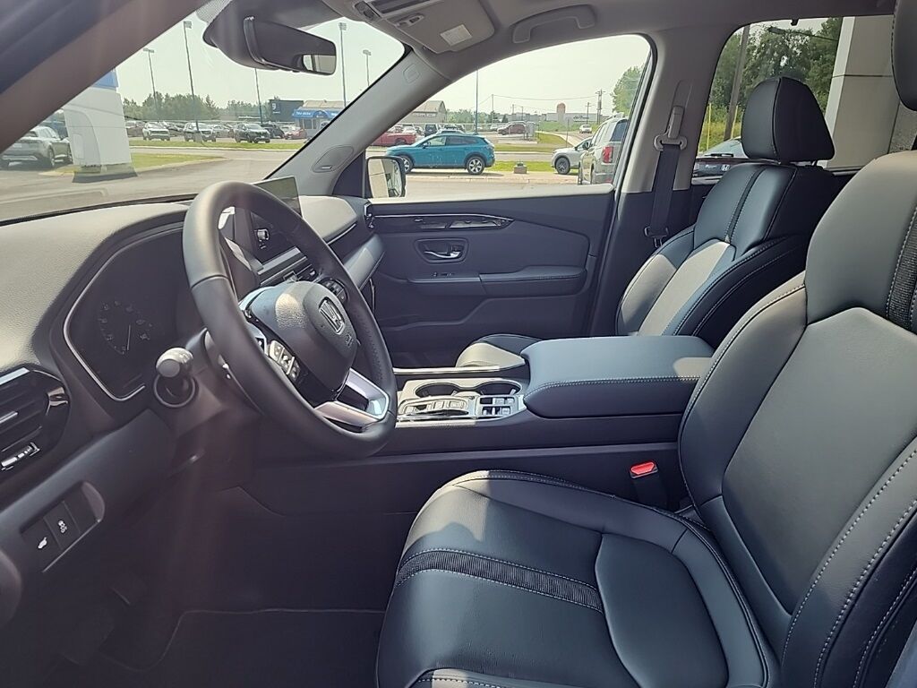 2025 Honda Pilot Touring Duluth MN